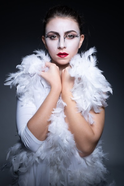 Lara-Black-Swan-9